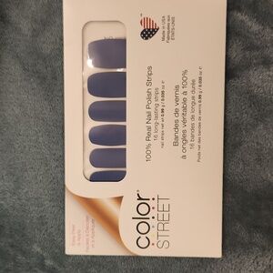 Color Street Manicure Greeking Out